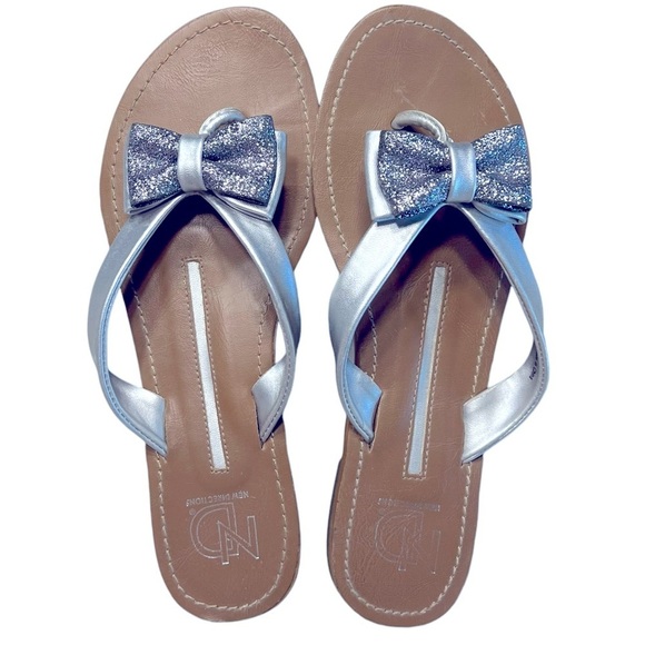 new directions Shoes - Silver Bow New Directions Flip Flops Size 6.5